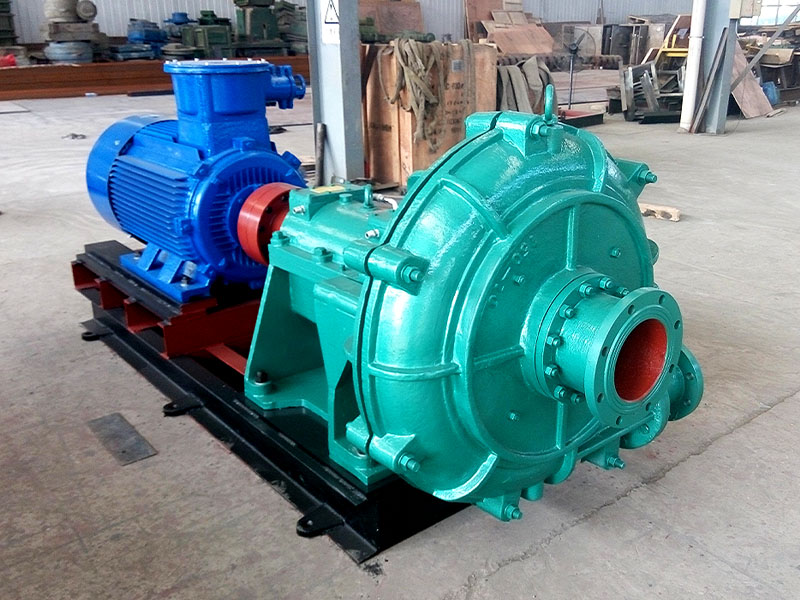 usine de pompes à boues avec moteur électrique